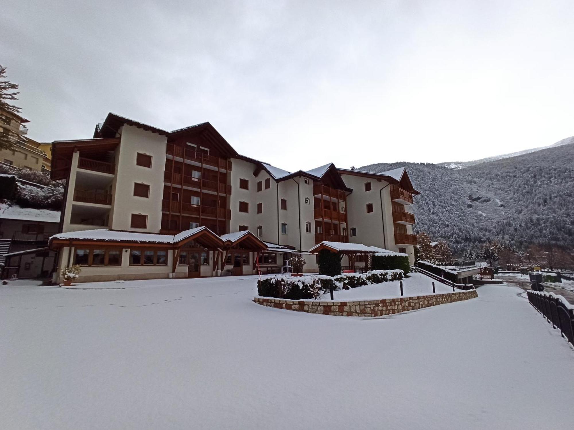 Hotel Zurigo Мольвено Экстерьер фото