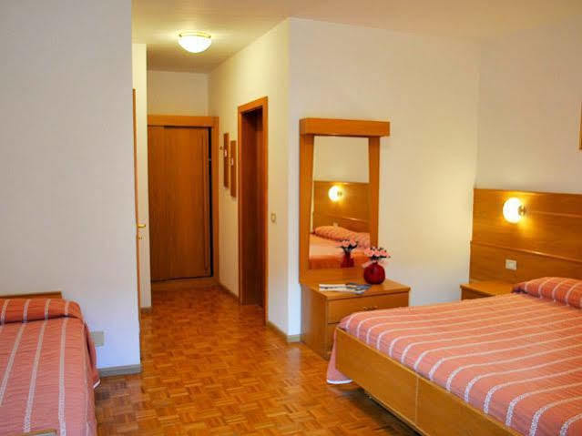 Hotel Zurigo Мольвено Экстерьер фото